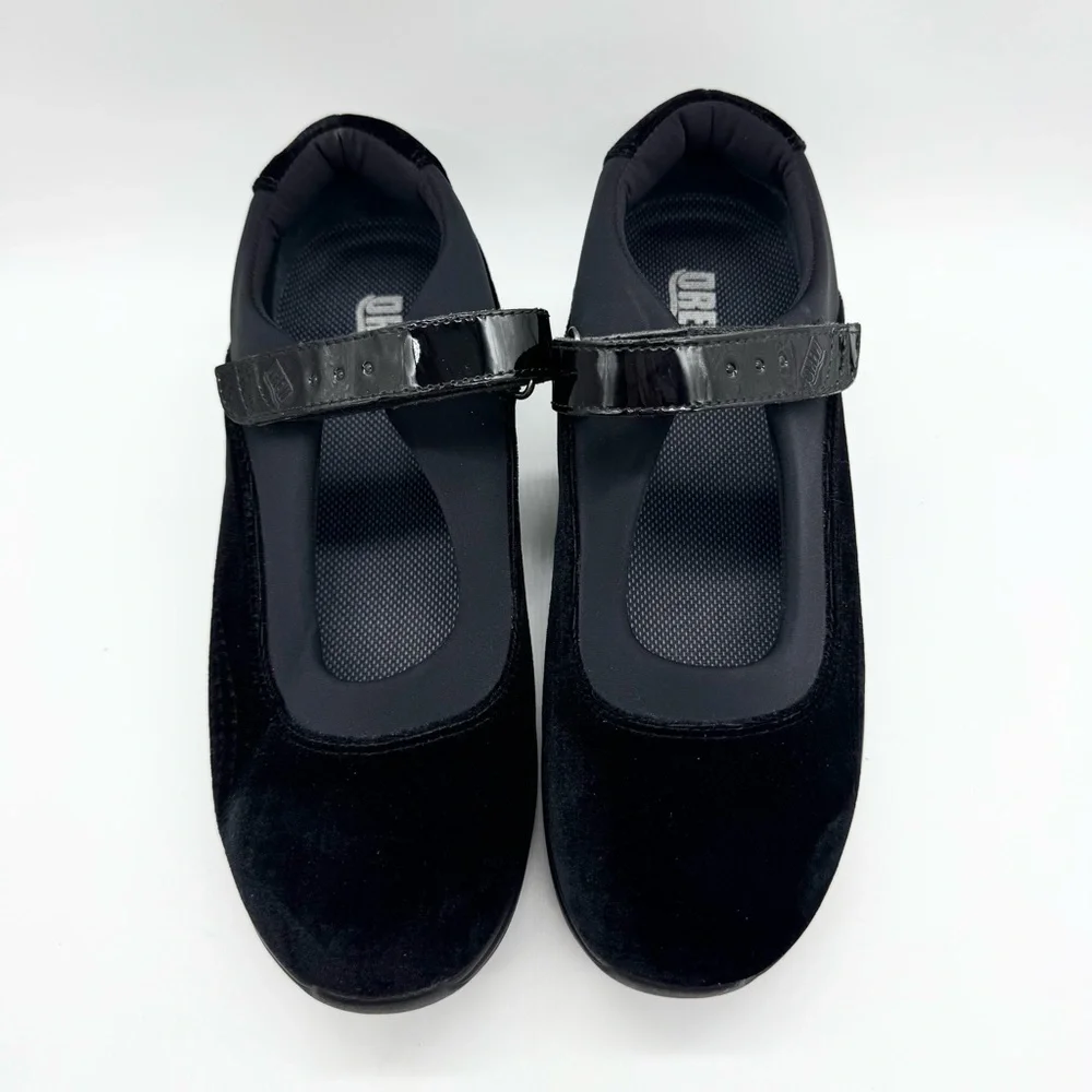 NWOT Drew Rose Black Velvet Mary Jane Flat‎ Size 10.5 WIDE Comfort Shoes